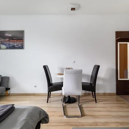 דירה Park Blue Suite- Free Parking